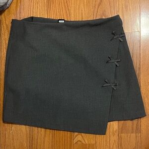 Dizzy Lizzy Grey Skirt with Bow Details